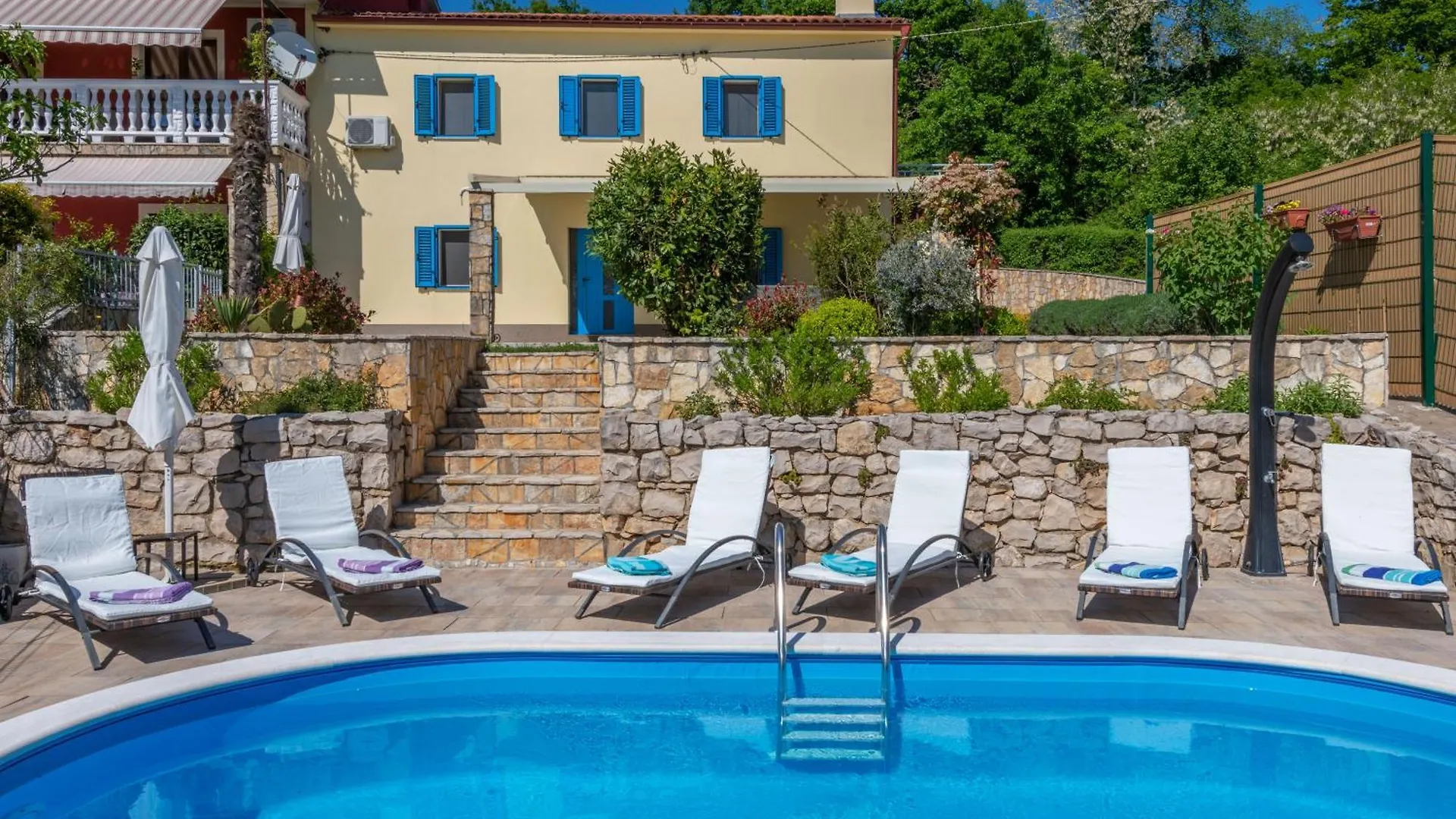 Nyaraló Villa Emma, A Charming Villa In An Idyllic Location Ner The Sea Strmac